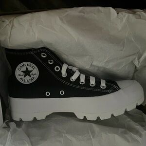 Converse High Top Platforms Women’s 9.5